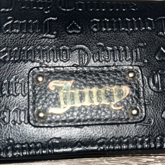 Juicy Couture Embossed Black Wallet with Keyring - Picture 8 of 11